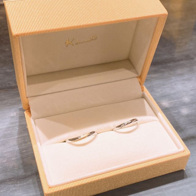 【ケイウノ ブライダル(K.UNO BRIDAL)の口コミ】 最初は既製品で検討していましたが、見ていく中でオーダーメイドのデザイ…