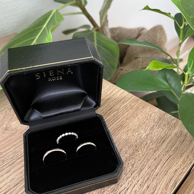 【SIENAROSE(シエナロゼ)の口コミ】 もともとシエナさんのファッションリングが好きで、結婚指輪はシエナさん…