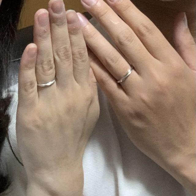 【銀座ダイヤモンドシライシの口コミ】 指輪のデザインコンセプトが素敵だった。
ブーケというデザインで、リング…