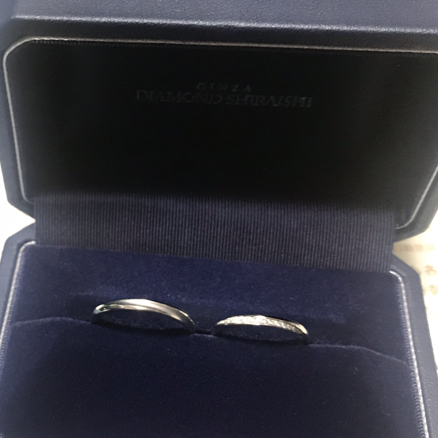 【銀座ダイヤモンドシライシの口コミ】 婚約指輪と重ね付けしたいと考えていたので、婚約指輪との相性が良く、２…