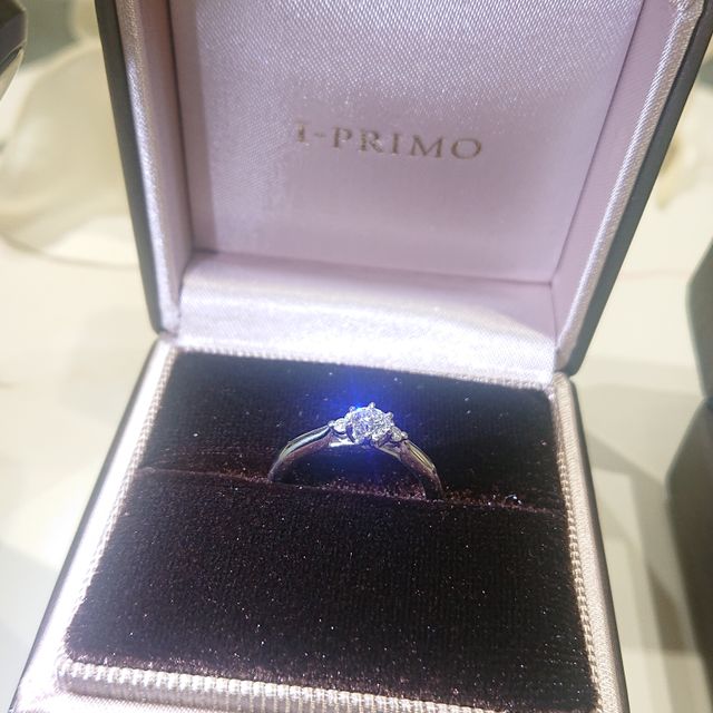 【アイプリモ(I-PRIMO)の口コミ】 当初からI-PRIMOで指輪を購入したいと思っていました。婚約指輪は購入する…