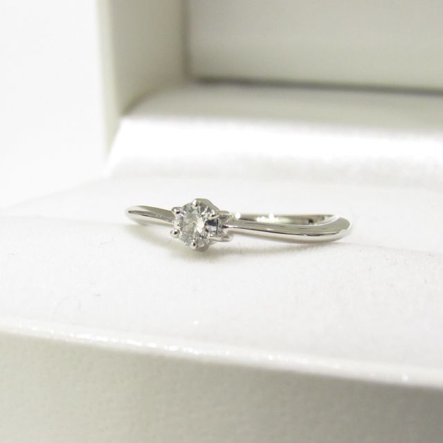 【輪-RIN-の口コミ】 以前結婚した時に結婚指輪を購入させて頂いた時に、お店の雰囲気もスタッ…