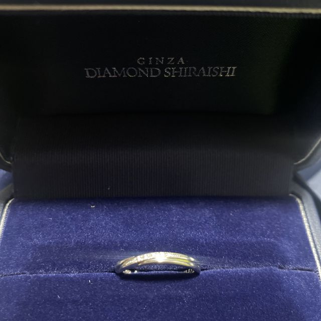 【銀座ダイヤモンドシライシの口コミ】 たくさん指輪を試着しました。色々なパターンの指輪をつけることでしっか…