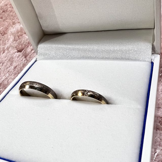 【FISCHER(フィッシャー)の口コミ】 【指輪の特徴】
ツヤのあるマットと、ブランドの強みでもあるアイスマット…