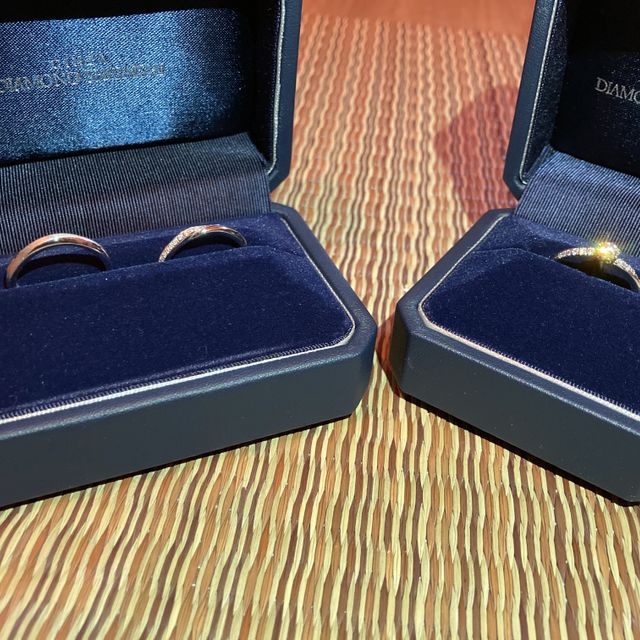 【銀座ダイヤモンドシライシの口コミ】 指輪のデザインは少しねじれた動きのあるものが良かったのですが、銀座ダ…