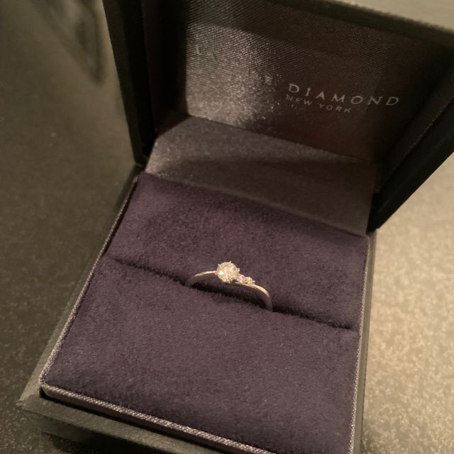 【ラザール ダイヤモンド(LAZARE DIAMOND)の口コミ】 ホームページを見て選びました。
価格とデザインも理想に近く、ブランド力…