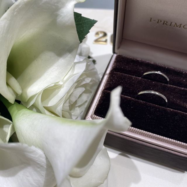 【アイプリモ(I-PRIMO)の口コミ】 シンプルなデザインであることが決め手です。毎日つける指輪なので、仕事…