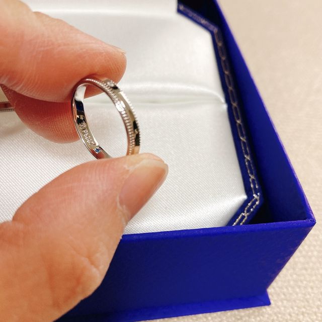 【ヴァンドーム青山(VENDOME AOYAMA)の口コミ】 1.デザイン
動きのあるタイプかフラットタイプか迷ったのですが、長く付け…