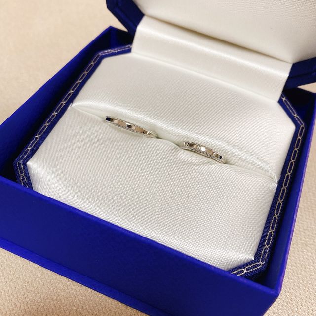 【ヴァンドーム青山(VENDOME AOYAMA)の口コミ】 1.デザイン
動きのあるタイプかフラットタイプか迷ったのですが、長く付け…