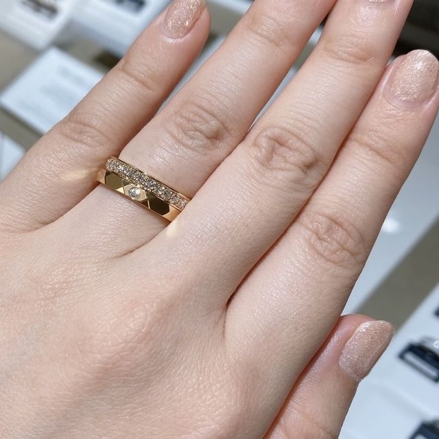 【ラザール ダイヤモンド(LAZARE DIAMOND)の口コミ】 3大カッターブランドの１つ、ラザールのダイヤモンドは虹色の輝きが眩しか…