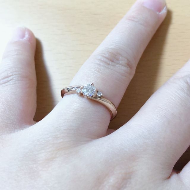 【アイプリモ(I-PRIMO)の口コミ】 結婚指輪と婚約指輪を同じ日に購入しました。先に結婚指輪を決め、重ね付…