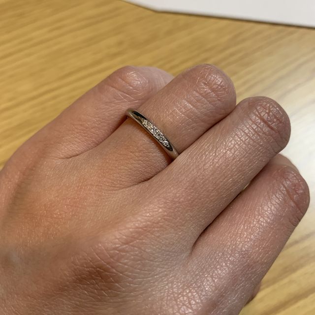 【銀座ダイヤモンドシライシの口コミ】 素材はプラチナで探しました。
あまり派手すぎないもので探していましたが…