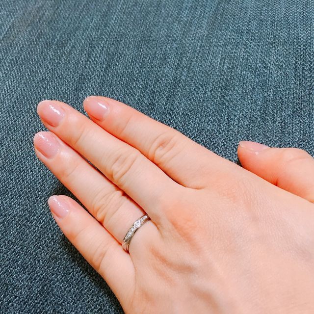 【CHARMY(チャーミー)の口コミ】 ストレートタイプの指輪が好みだが、ただのシンプルなデザインだと寂しい…