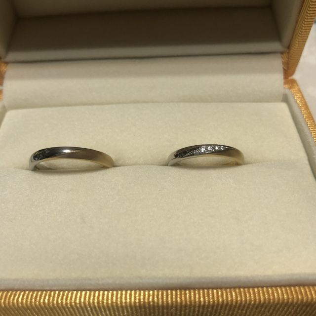 【ケイウノ ブライダル(K.UNO BRIDAL)の口コミ】 完全オーダーメイドだと迷ってわからなくなるので、あらかじめある型のシ…