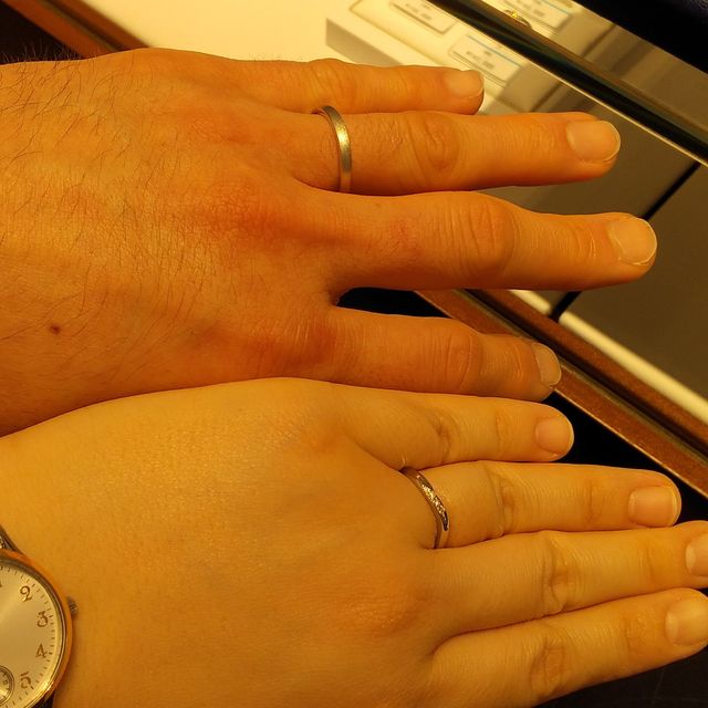 【銀座ダイヤモンドシライシの口コミ】 店頭に入ってすぐ目に留まりました。
華奢なデザインで歳を重ねても違和感…