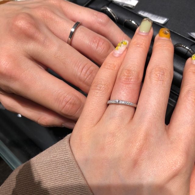 【エクセルコダイヤモンド(EXELCO DIAMOND)の口コミ】 ハーフエタニティをたくさん試着させていただきました。ダイヤの光加減の…