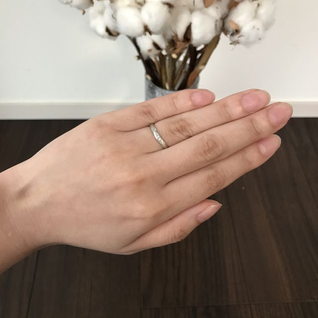 【nocur(ノクル)の口コミ】 素材が耐久性に優れていて傷が付きにくい点をポイントに選びました。価格…