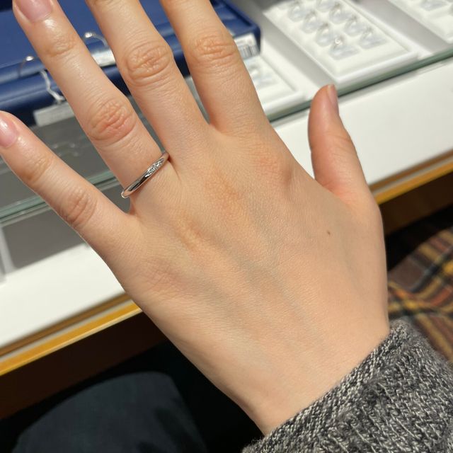 【銀座ダイヤモンドシライシの口コミ】 ストレート、カーブなど様々なタイプのものを試着させていただき、自分は…