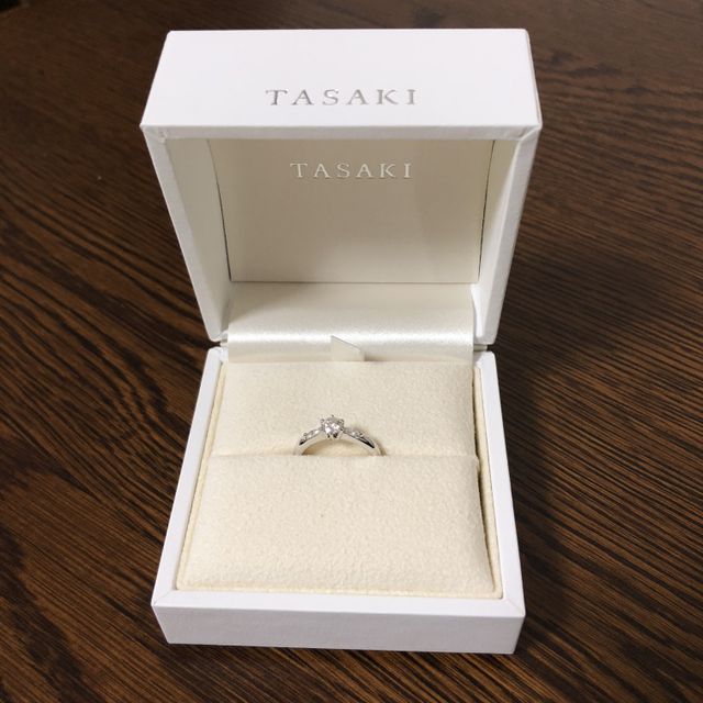 【TASAKI(タサキ)の口コミ】 購入したものはアマービレという名前の婚約指輪です。輝きが溢れて、存在…