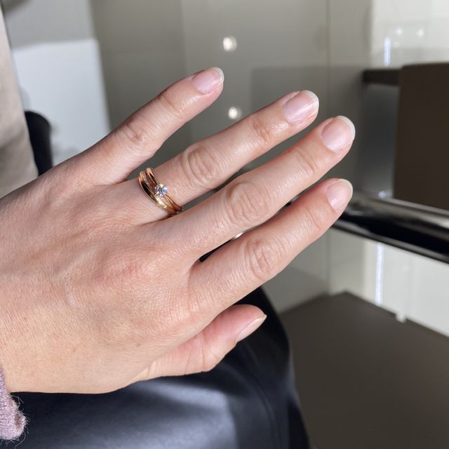 【4℃ BRIDAL(ヨンドシーブライダル)の口コミ】 普段から気軽に付けたかったので、ダイヤモンドは小さめの物を希望してい…