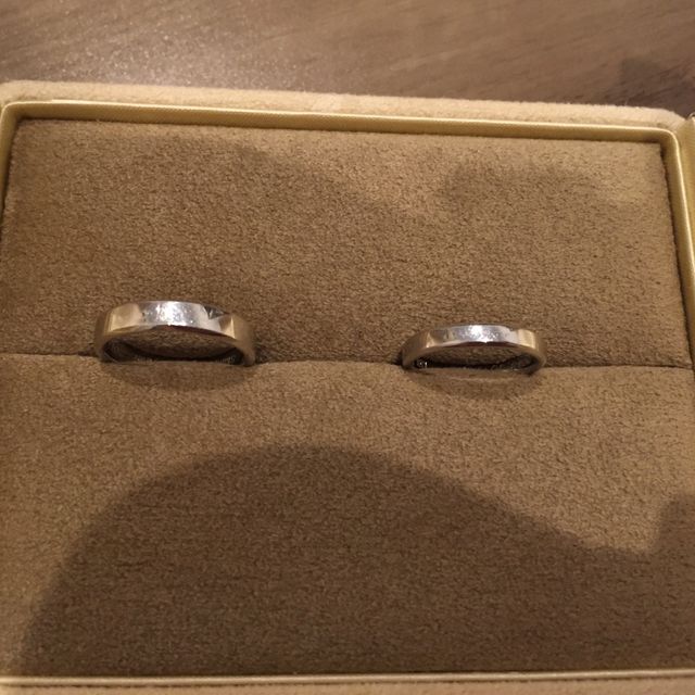 【和光ブライダルブティックギンザの口コミ】 石や飾りのない、プラチナのシンプルなマリッジリングにしました。正統派…