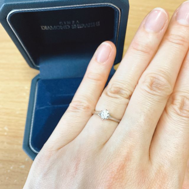 【銀座ダイヤモンドシライシの口コミ】 初めはウェーブのデザインが気になっていましたが、たくさん試着する中で…