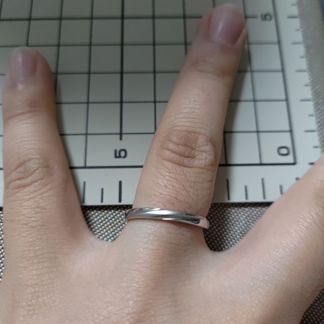 【4℃ BRIDAL(ヨンドシーブライダル)の口コミ】 傷がかなりつきにくいパーフェクトプラチナという素材を使っている点が決…