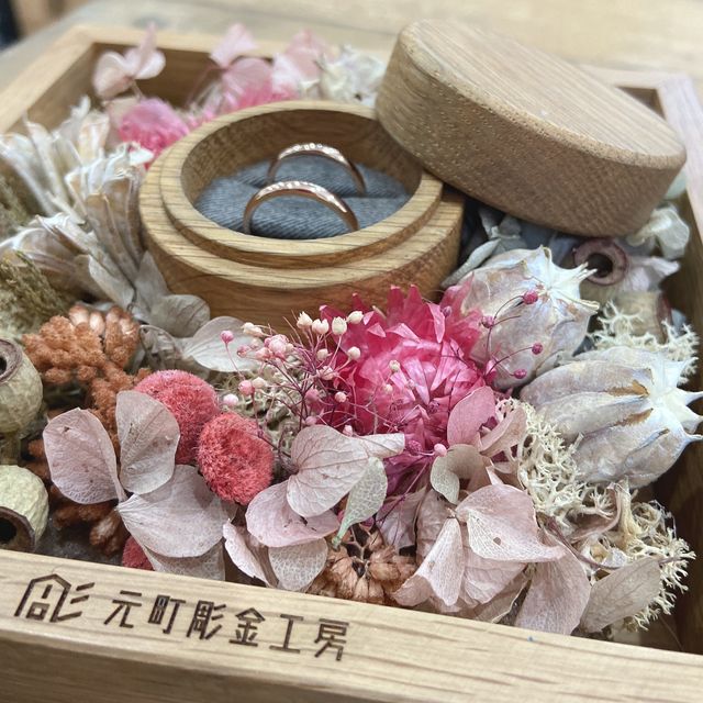 【鎌倉彫金工房の口コミ】 実際にお店に行ってから素材やデザインを決めました。
色んなデザインを実…