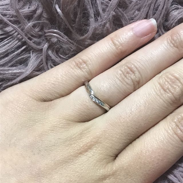 【ケイウノ ブライダル(K.UNO BRIDAL)の口コミ】 予算の範囲内で好きなデザインの指輪ができたところ。
ラインを入れたい等…