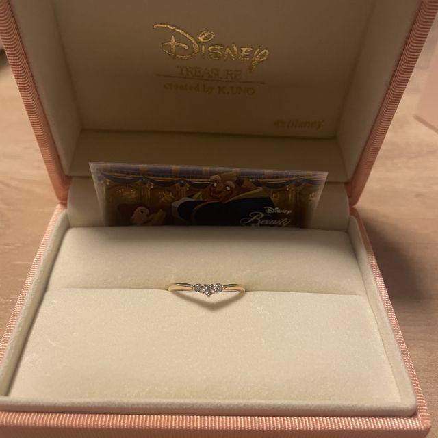 【ケイウノ ブライダル(K.UNO BRIDAL)の口コミ】 担当の方がとても親切で信頼できたため。
派手すぎないデザインがよかった…