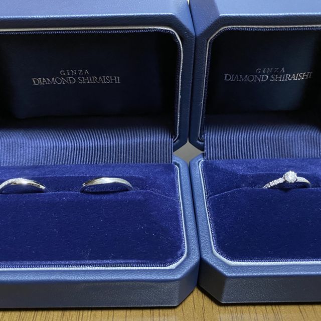 【銀座ダイヤモンドシライシの口コミ】 プラチナ素材・ウェーブ・メレで重ね付けができ、男性用・女性用ともにイ…