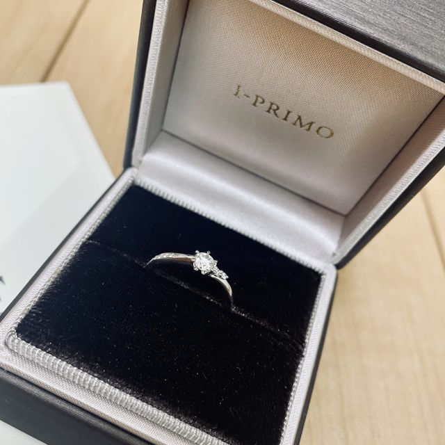 【アイプリモ(I-PRIMO)の口コミ】 婚約指輪と結婚指輪を重ね付けしたいと思い、重ね付けしやすいデザインを…