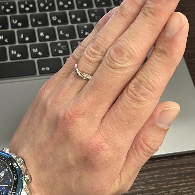 【N.Y.NIWAKA(ニューヨークニワカ)の口コミ】 結婚指輪ということで、普段身につける事を前提に、少し遊び心を加えられ…