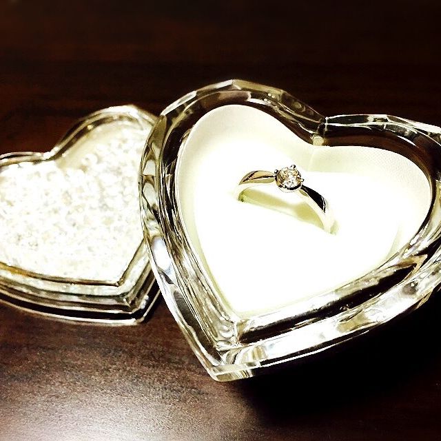 【4℃ BRIDAL(ヨンドシーブライダル)の口コミ】 他のブランドを含め5、6件回りました。婚約指輪は結婚指輪よりも個性が強…