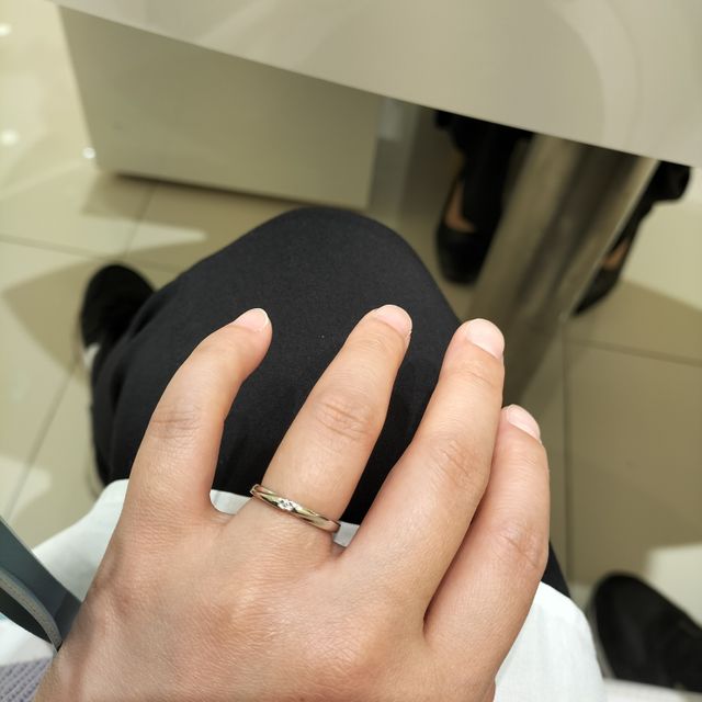 【4℃ BRIDAL(ヨンドシーブライダル)の口コミ】 ちょっかん！
ここに来る前、違うブランドの指輪をみていましたが、
なか…