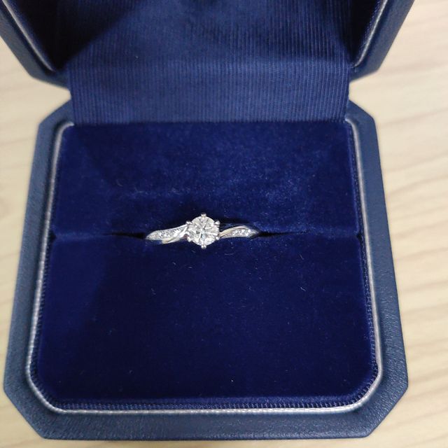 【銀座ダイヤモンドシライシの口コミ】 いくつになっても着用できるシンプルなデザインが気に入りました。また、…