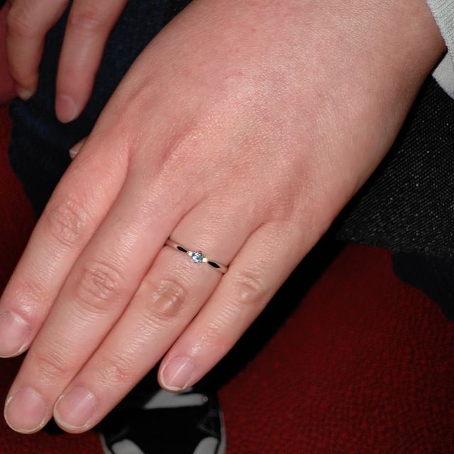 【銀座ダイヤモンドシライシの口コミ】 結婚指輪は、値段も高めだし、正直、ビビったけど(笑)デザインも良くて、…