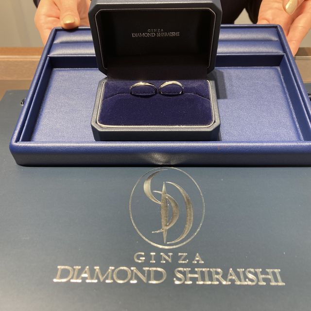 【銀座ダイヤモンドシライシの口コミ】 担当様の丁寧な説明と私の好みをおさえたステキなリングを提案して頂いて…