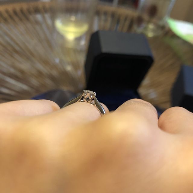 【銀座ダイヤモンドシライシの口コミ】 私は指がとても細いので似合わない指輪が多いですが、このリングは華奢な…