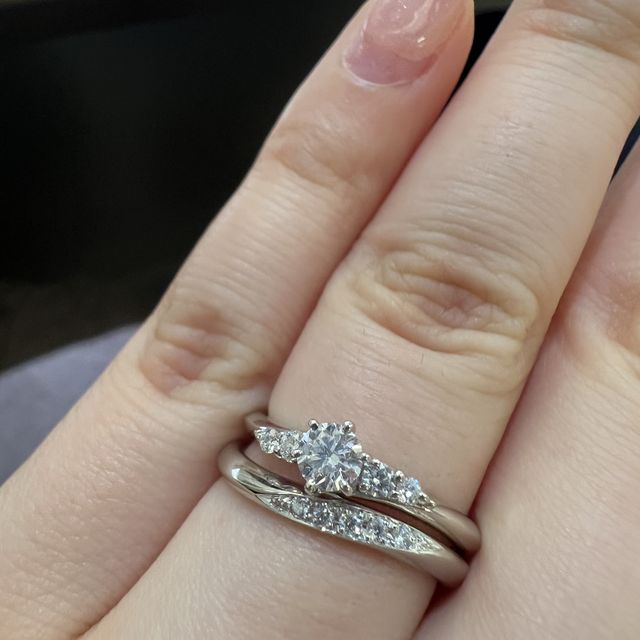 【ラザール ダイヤモンド(LAZARE DIAMOND)の口コミ】 指輪のデザイン等色々相談させていただいた際、担当スタッフさんの対応が…