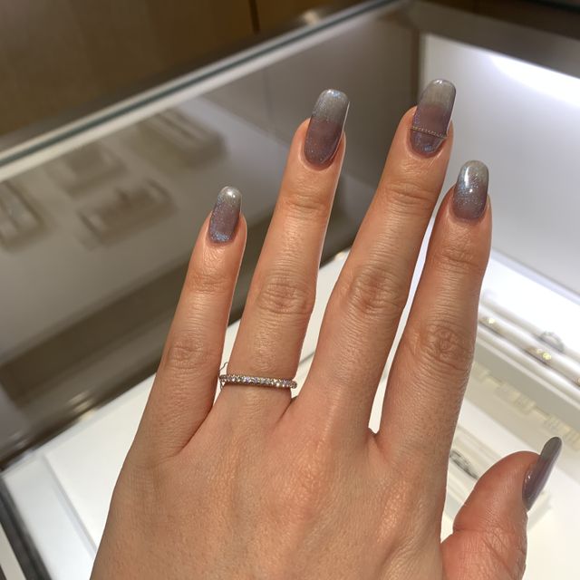 【銀座ダイヤモンドシライシの口コミ】 まずデザインがとても可愛いと感じました。ダイヤモンドが幅広く詰められ…