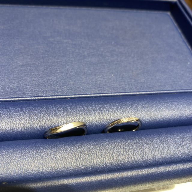 【銀座ダイヤモンドシライシの口コミ】 指輪のデザインが豊富にあったのと、素材もこだわってたのが印象的でした…