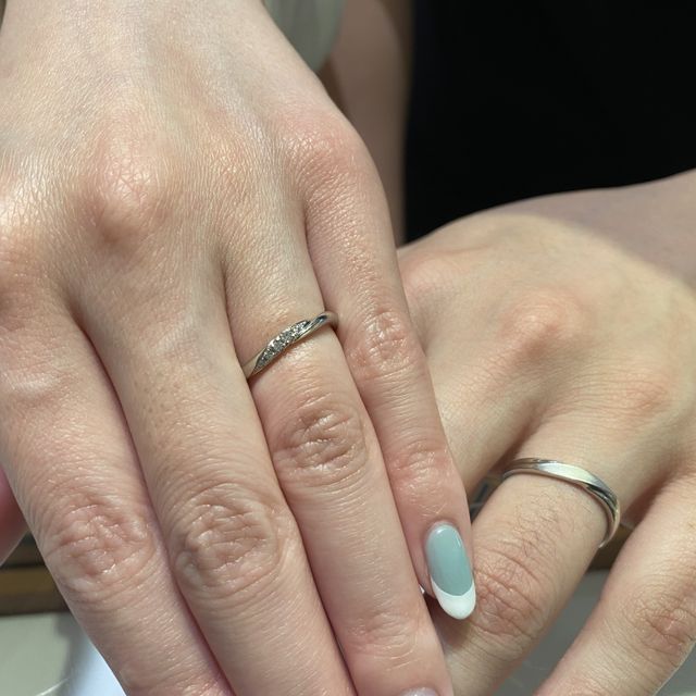 【銀座ダイヤモンドシライシの口コミ】 指輪のデザインが豊富にあったのと、素材もこだわってたのが印象的でした…