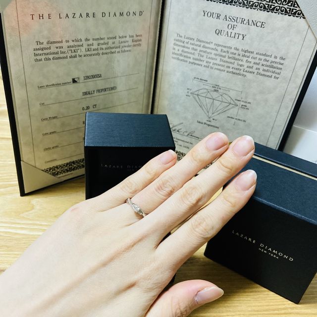 【ラザール ダイヤモンド(LAZARE DIAMOND)の口コミ】 唯一無二のデザイン。付け方によって見え方が違って楽しめるところ。華や…