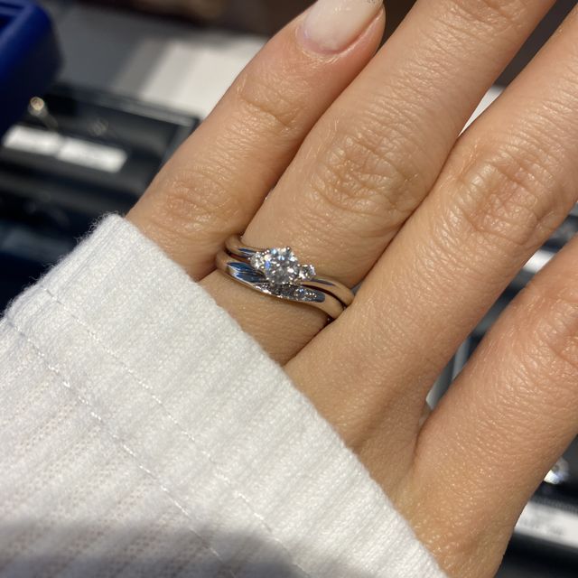 【銀座ダイヤモンドシライシの口コミ】 シライシウェーブというリングに惹かれました！ストレートタイプより、日…