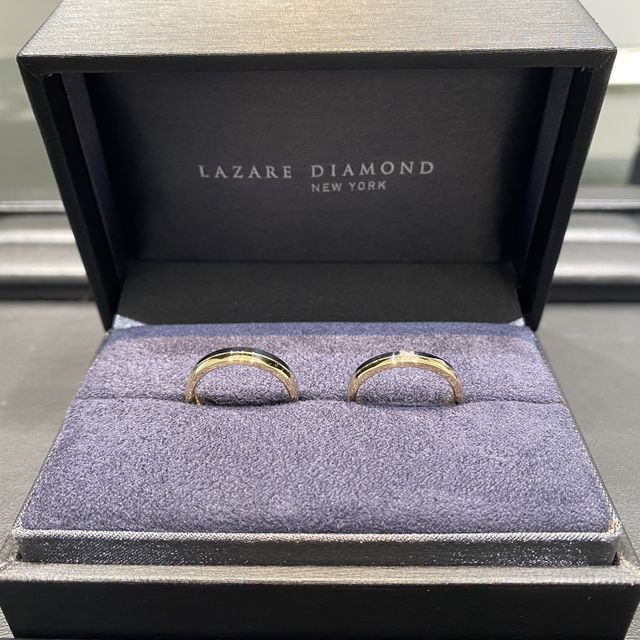 【ラザール ダイヤモンド(LAZARE DIAMOND)の口コミ】 デザインも色のコンビネーションも全てがドンピシャで、
派手すぎないとこ…