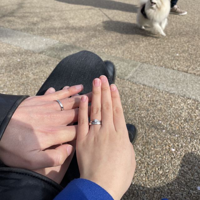 【ブルガリ(BVLGARI)の口コミ】 ブランド力を重視し、ブランドロゴが入っている指輪にしました。結婚指輪…