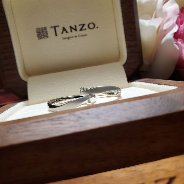 【TANZO.(鍛造指輪)の口コミ】 作るときにフルオーダーがいいねと2人で話してたので、そのなかで鍛造製法…