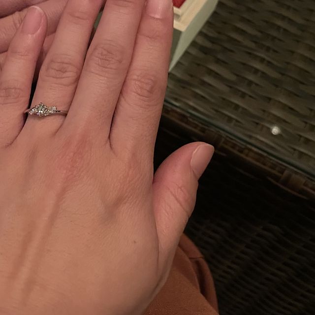 【出雲結(いずもゆい)の口コミ】 2人を結ぶ一本の糸というコンセプトが気に入り、ピンクゴールドも良い差し…