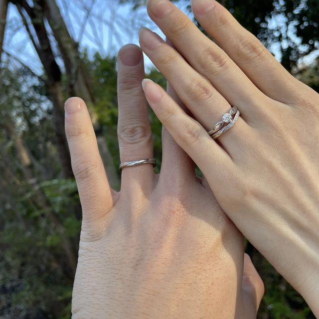 【銀座ダイヤモンドシライシの口コミ】 ツイストデザインが他になく、日本のメーカーで:)ダイヤモンドの品質も間…